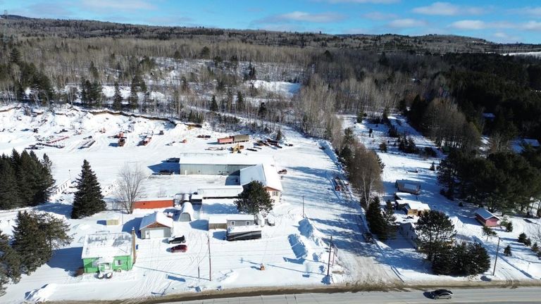 Bâtisse commerciale à vendre