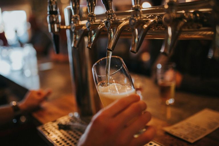 Pub convivial au cœur du quartier de Rosemont Petite-Patrie à Montréal