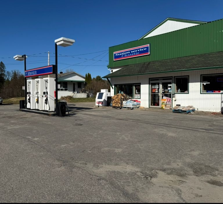 Station service + maison + garage