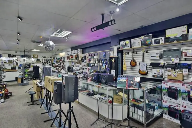 Boutique Prêt sur Gage / Électronique et + à vendre
