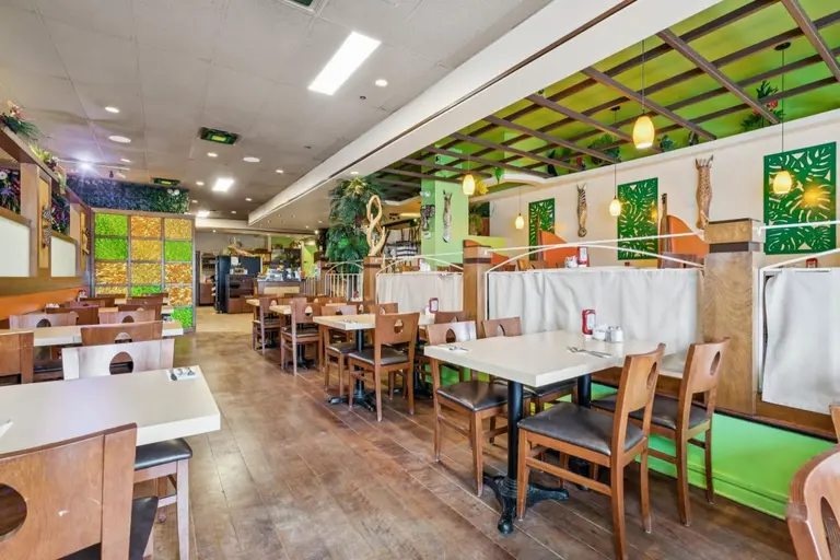 Restaurant tout équipé avec terrasse à vendre Boucherville