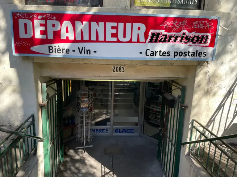 Dépanneur à vendre – Centre-Ville de Montréal-$49,500 + Inventaire