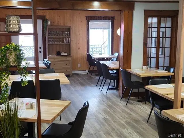 DUPLEX A VENDRE, avec Fond de commerce du RESTAURANT familiale 