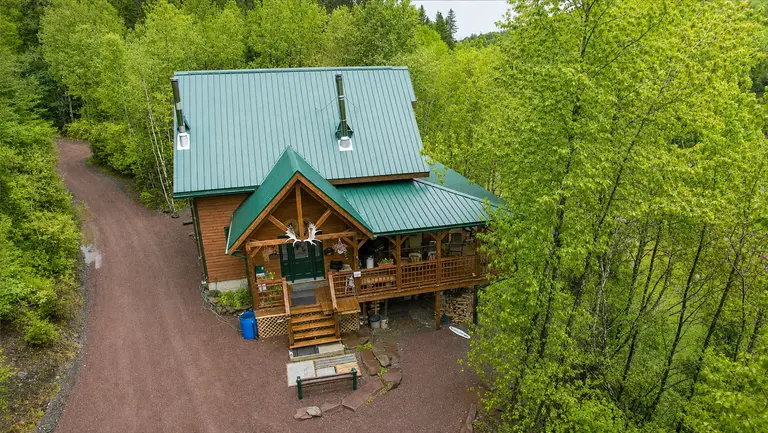 Auberge - Pourvoirie de la Rivière Matapédia