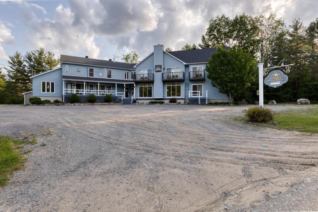 Très belle Auberge/SPA aux pieds des pentes de Val St-Côme - image 2