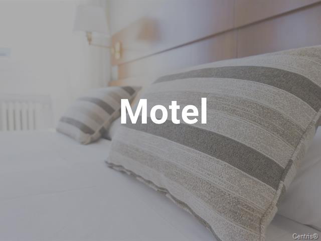 Hôtel -Motel en banlieue de la ville de Sherbrooke