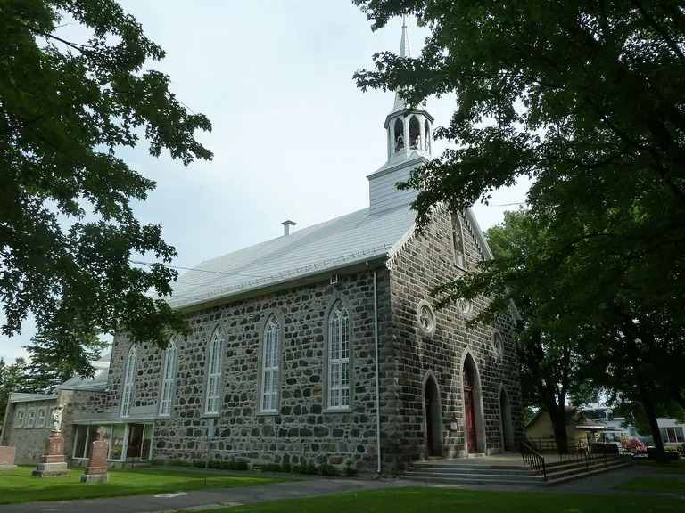VENDUE ! ! Résidence pour Aînés de +100 unités située au cœur de la région Montérégie
